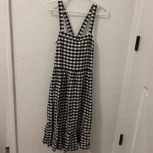 LOFT Black and White V-Neck Sleeveless Midi Dress